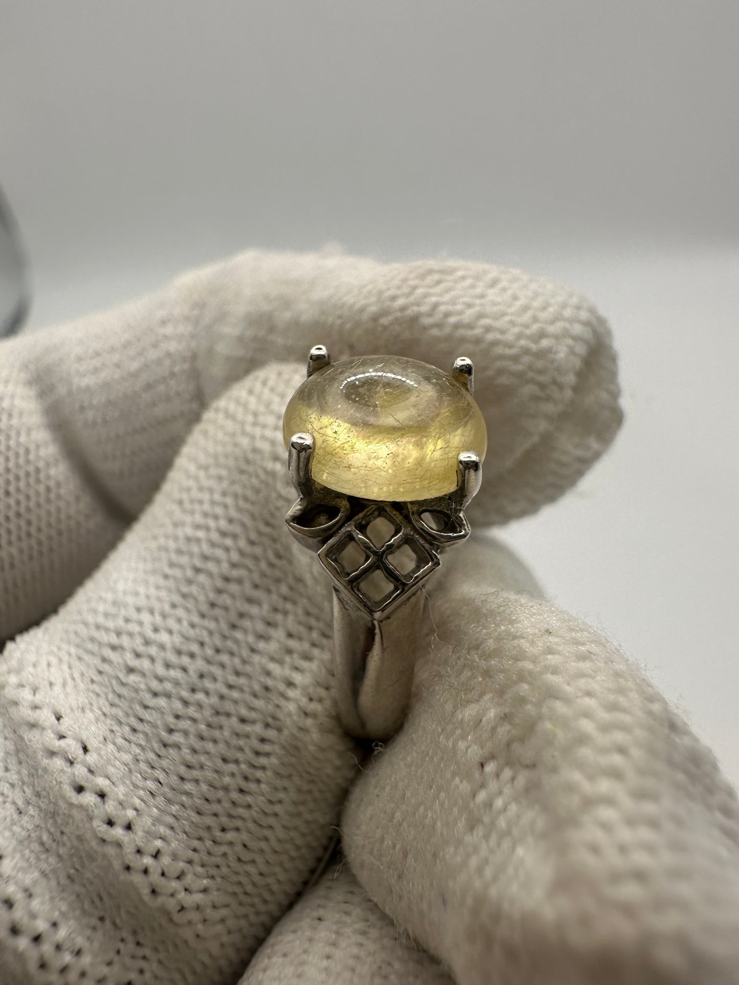 Luminous Yellow Sapphire Ring in 925 Sterling Silver – Timeless Beauty