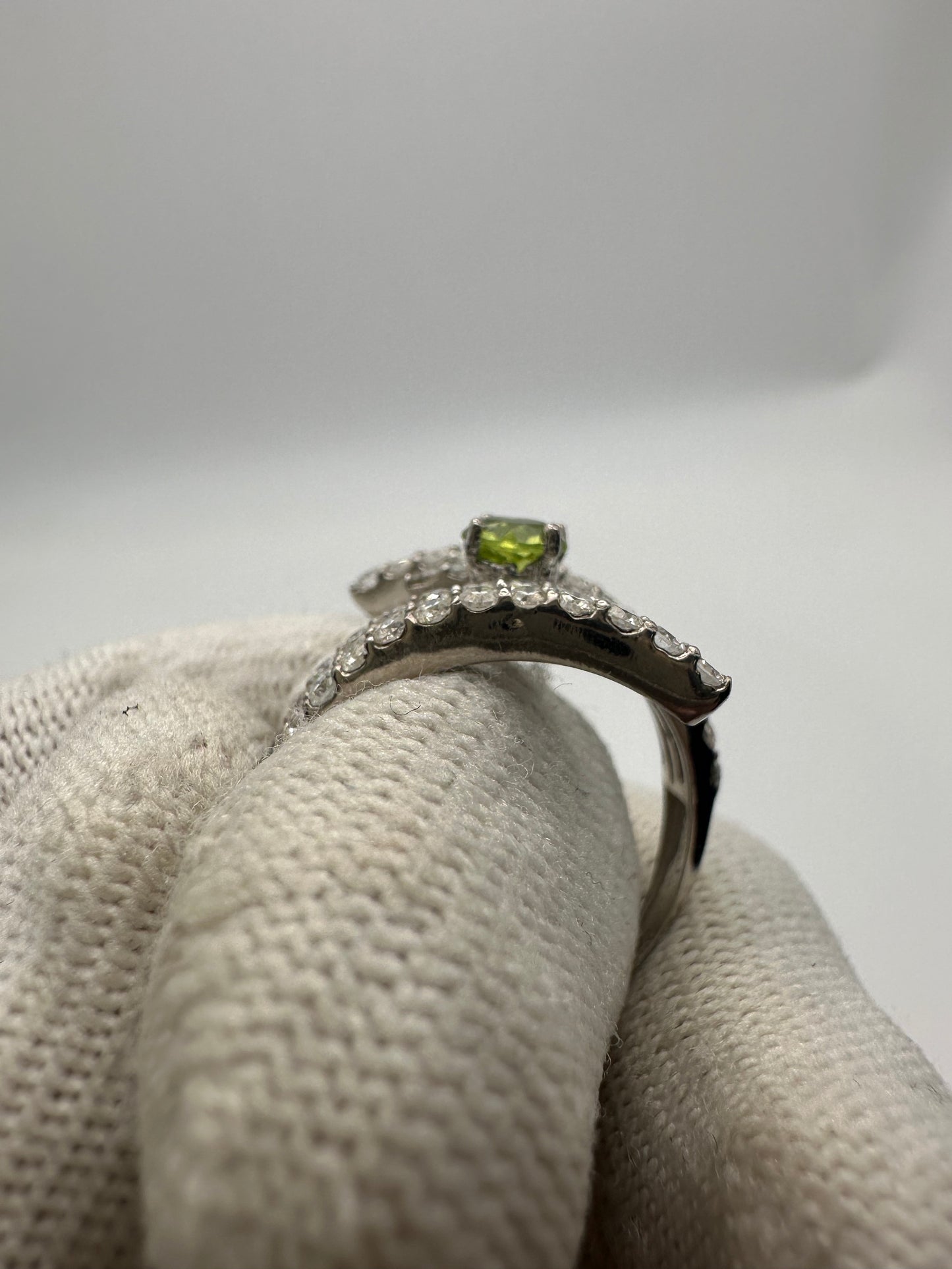 August Birthstone Peridot Ring with Moissanite Accents in Rhodium-Plated 925 Silver – A Stunning Gift for Her