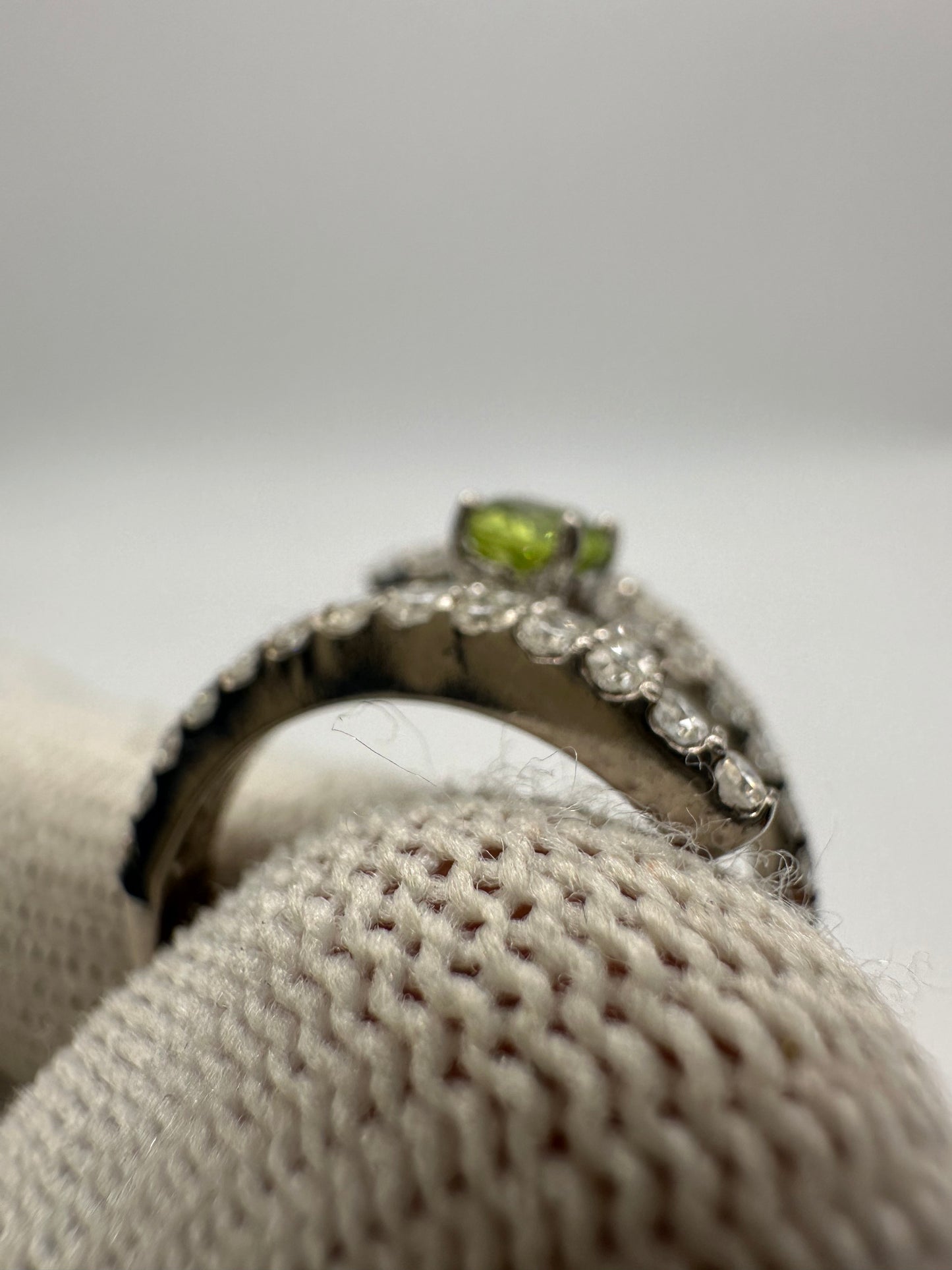 August Birthstone Peridot Ring with Moissanite Accents in Rhodium-Plated 925 Silver – A Stunning Gift for Her