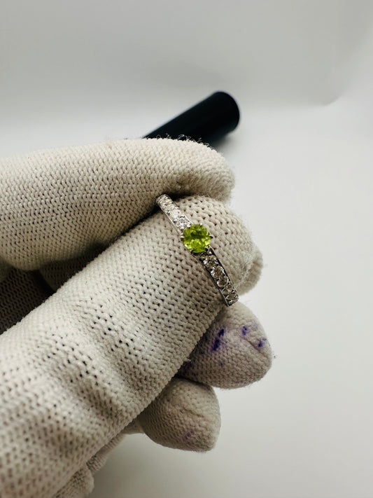 August Birthstone Peridot Ring with Moissanite Accents in Rhodium-Plated 925 Silver – A Stunning Gift for Her