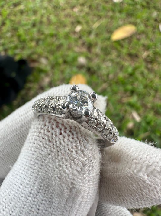 Timeless Moissanite Ring in 925 Silver Setting