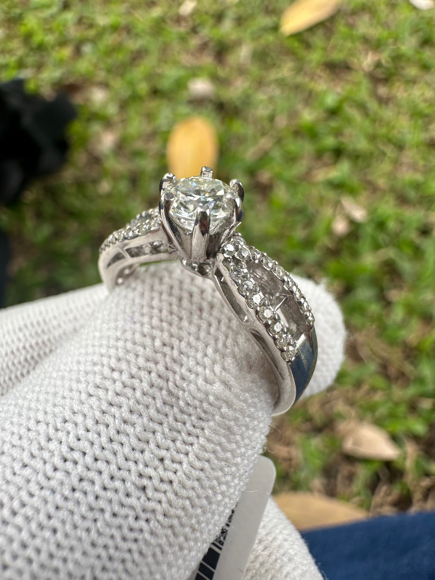 Timeless Moissanite Ring in 925 Silver Setting