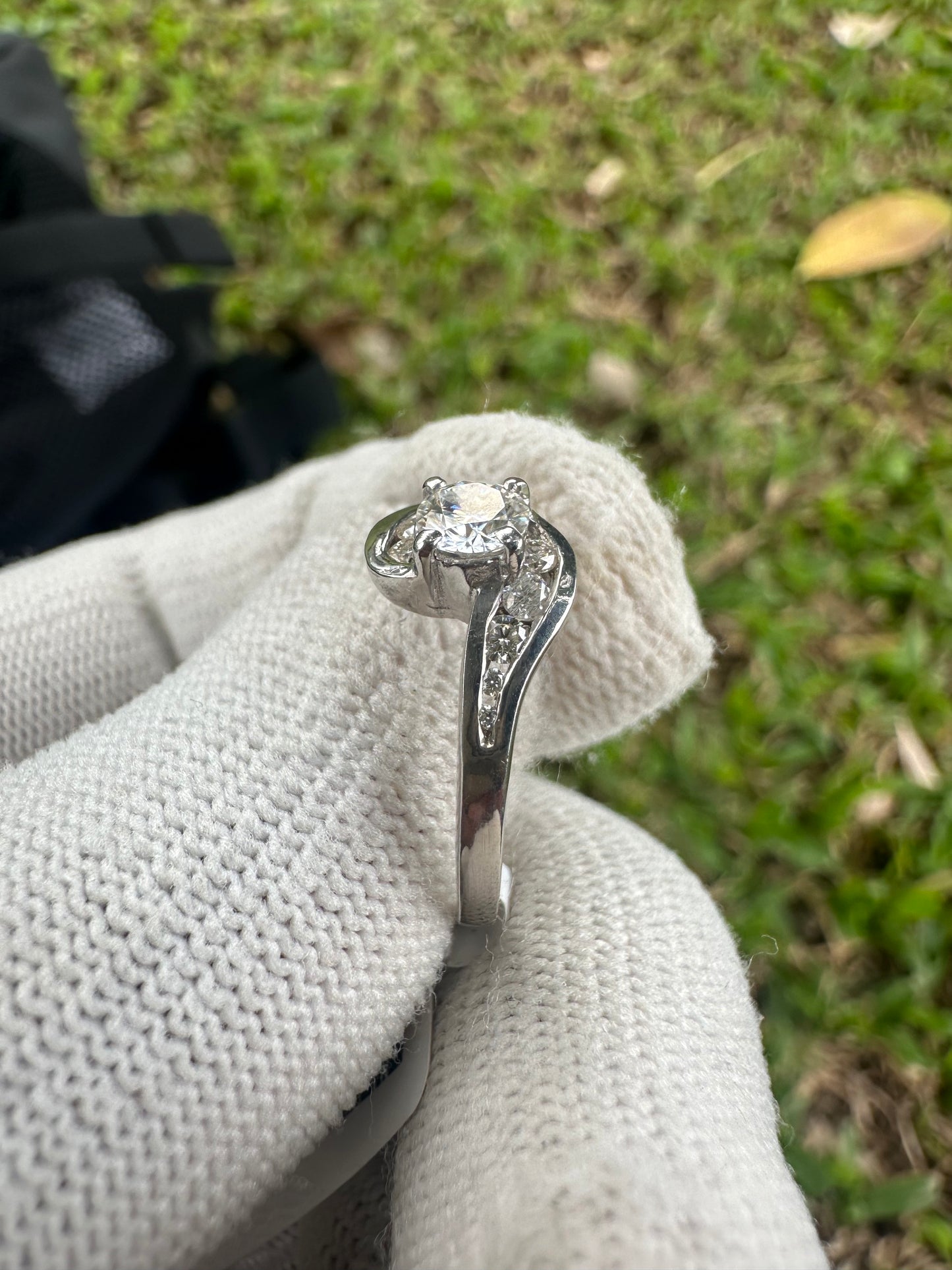 Sparkling Moissanite Ring in 925 Sterling Silver