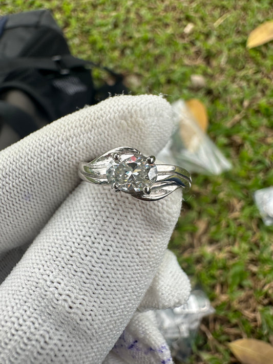 Sparkling Moissanite Ring in 925 Sterling Silver